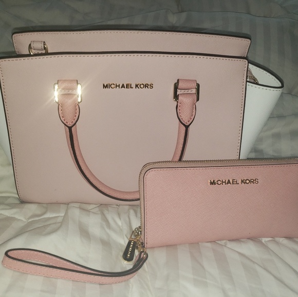 Micheal Kors satchel and wallet - Picture 1 of 3